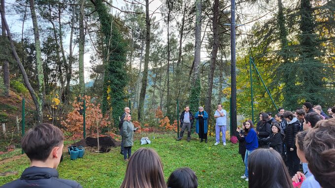 Cérémonie de la plantation de l'arbre de la laïcité. 